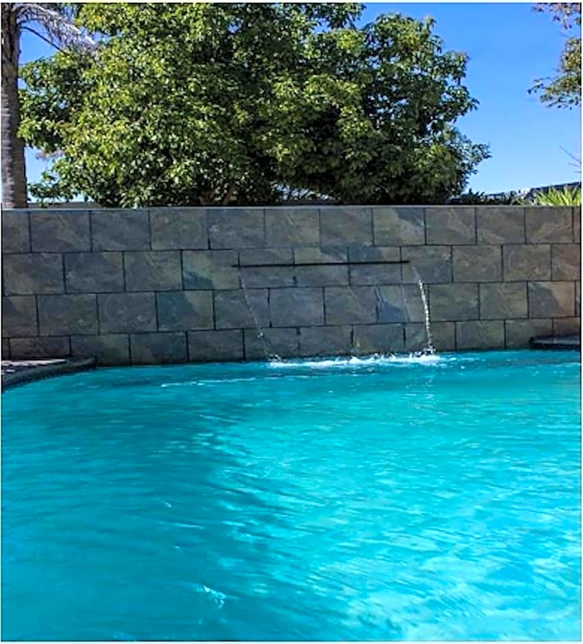 Oppi Hoek Guest House