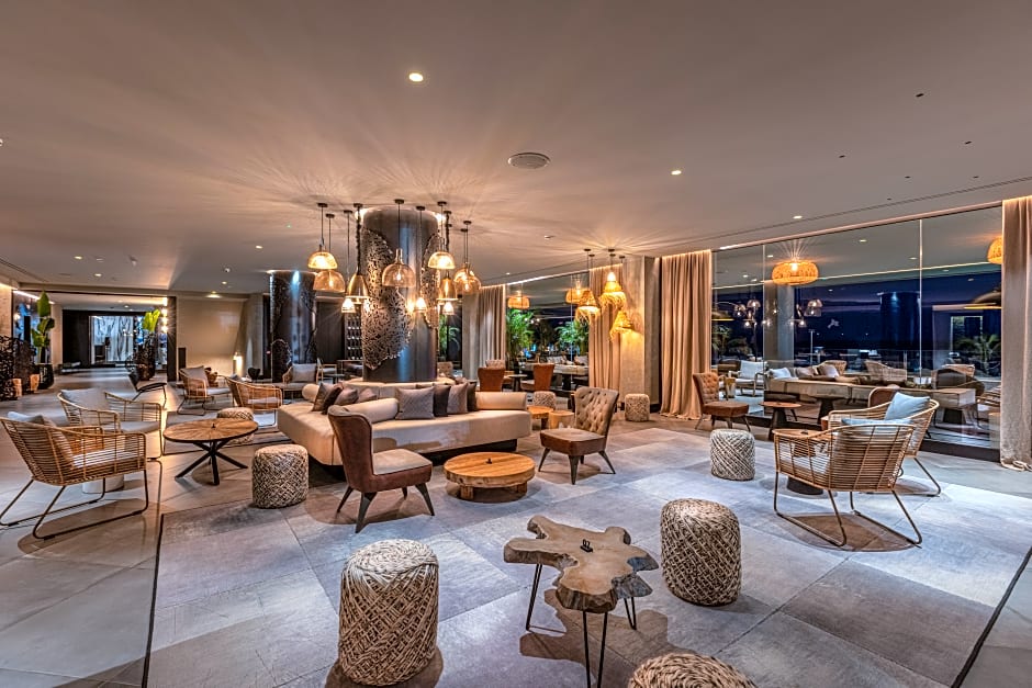 Hotel Faro, a Lopesan Collection Hotel