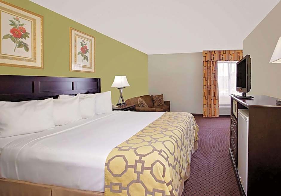 Baymont by Wyndham Battle Creek Downtown