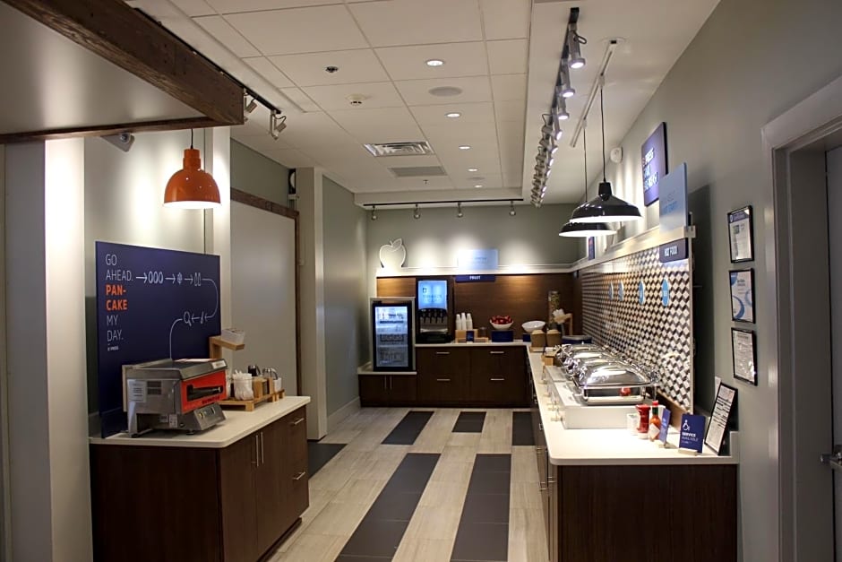 Holiday Inn Express Athens - University Area By IHG