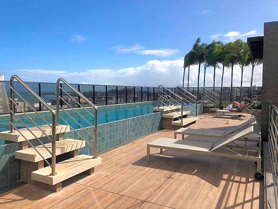 TIME - 718 · TIME - Luxo e sofisticação na praia de Ponta Verde