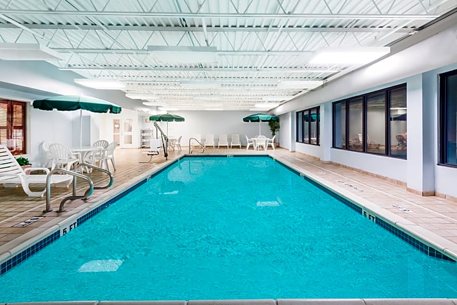 Wingate By Wyndham Erie