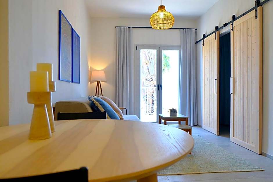 Evia Bay Suites and Retreats