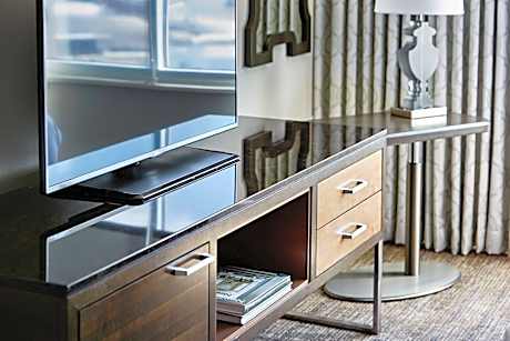 One-Bedroom Junior Suite