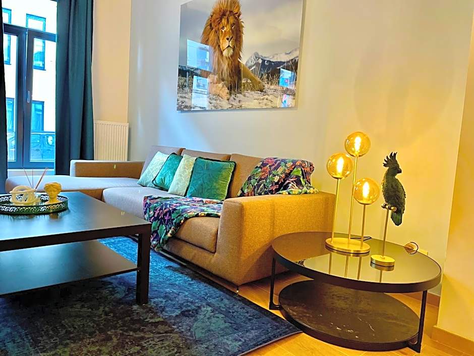 OneLuxStay near Fashion District