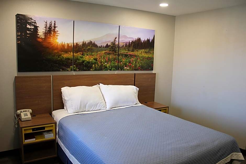 Days Inn by Wyndham Barstow