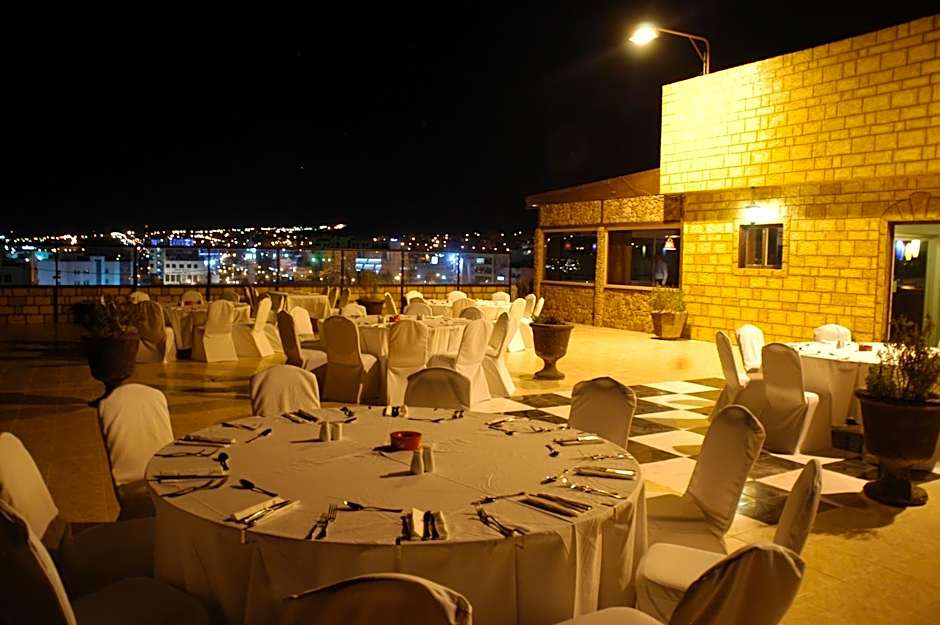 Mina Hotel