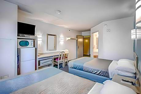 Econo Lodge Menomonie