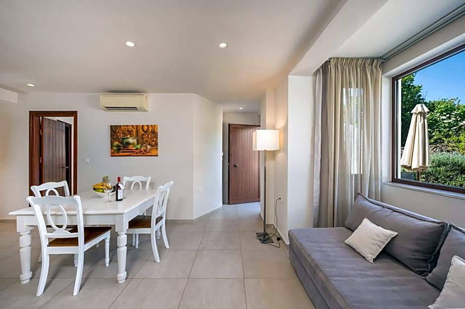 Spilia Village Hotel & Villas