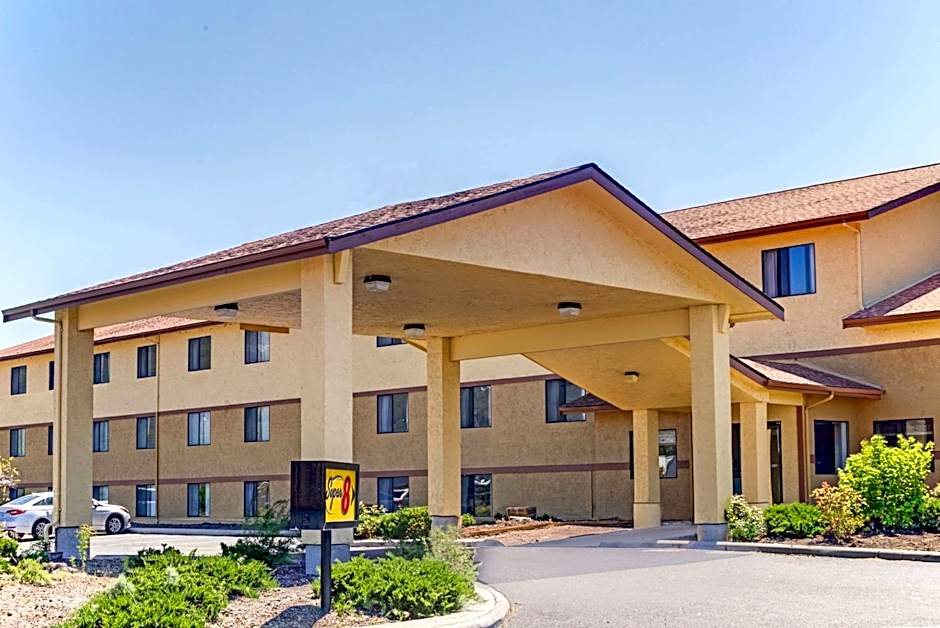 Super 8 by Wyndham Klamath Falls