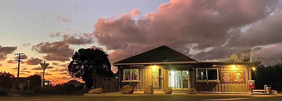 Raglan West Accommodation Units