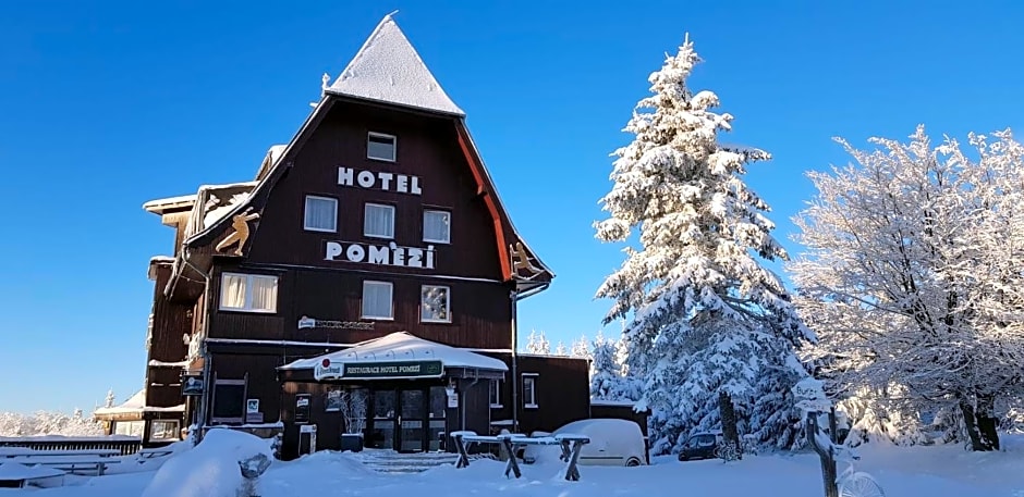 Hotel a restaurace Pomezí