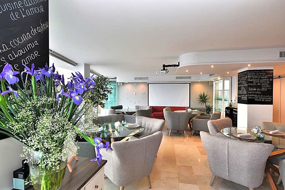 Aparthotel Ola Blanca