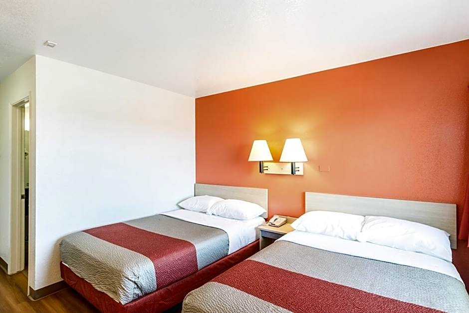 Motel 6-Redding, CA - Central
