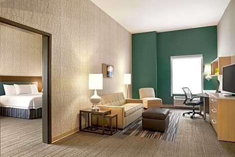 King Suite with Roll-In Shower - Non Smoking