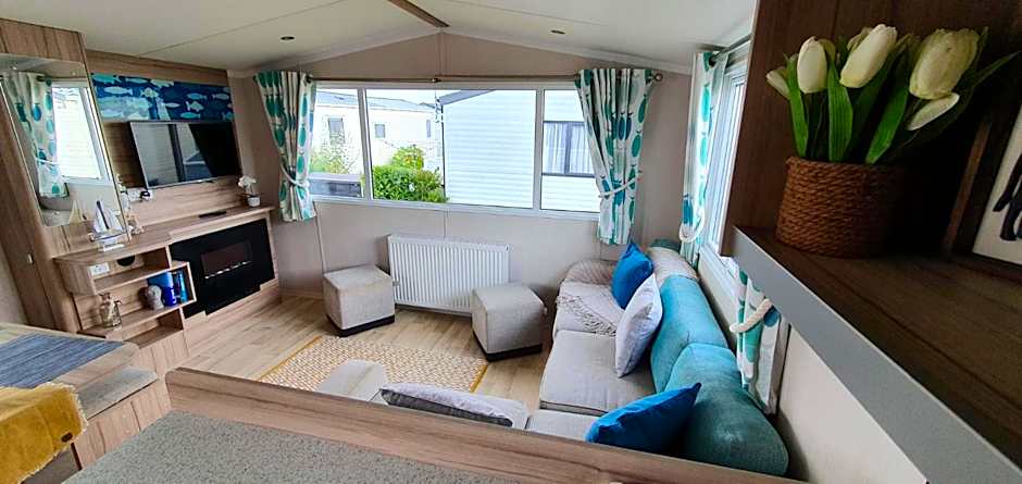 Luxurious caravan in Lyons Holiday Park Rhyl