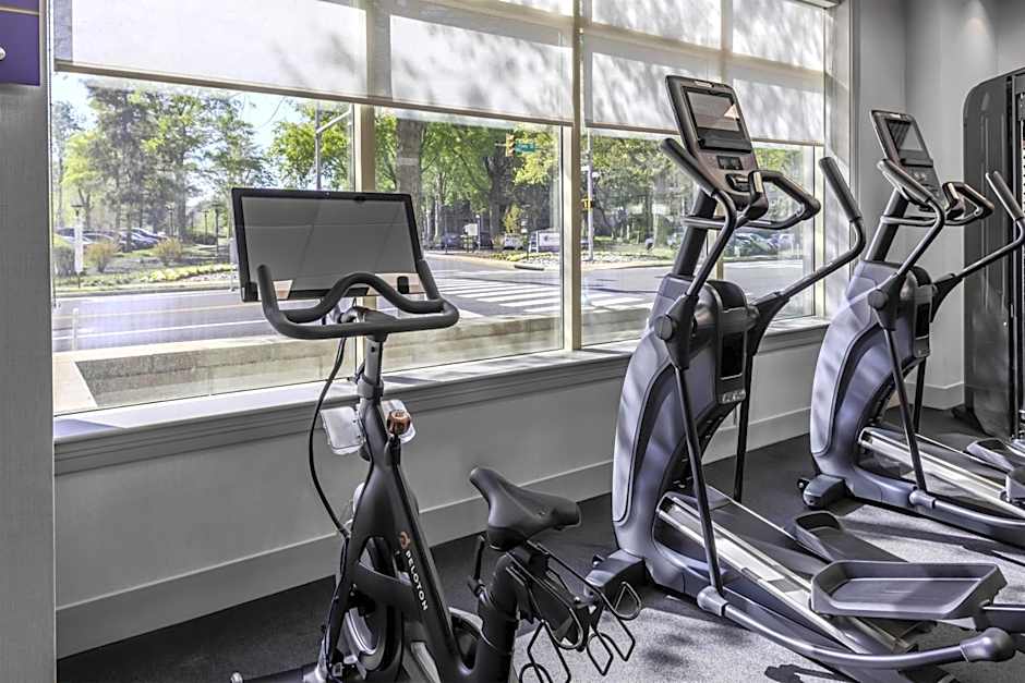 Hampton Inn By Hilton & Suites Arlington Crystal City DCA