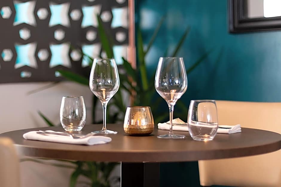 Logis Hôtel Les II Mas - Perpignan Sud