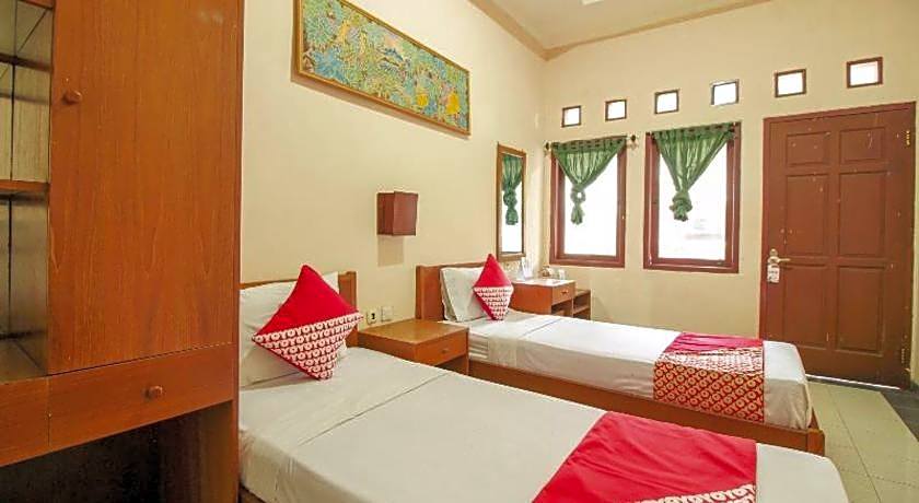 RedDoorz Plus @ Hotel Sofia Pangandaran