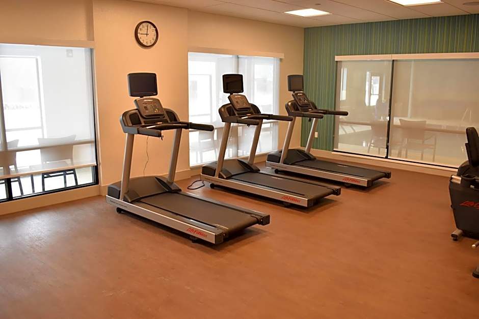 Holiday Inn Express And Suites Boston South - Randolph By IHG