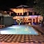 La Safari Inn