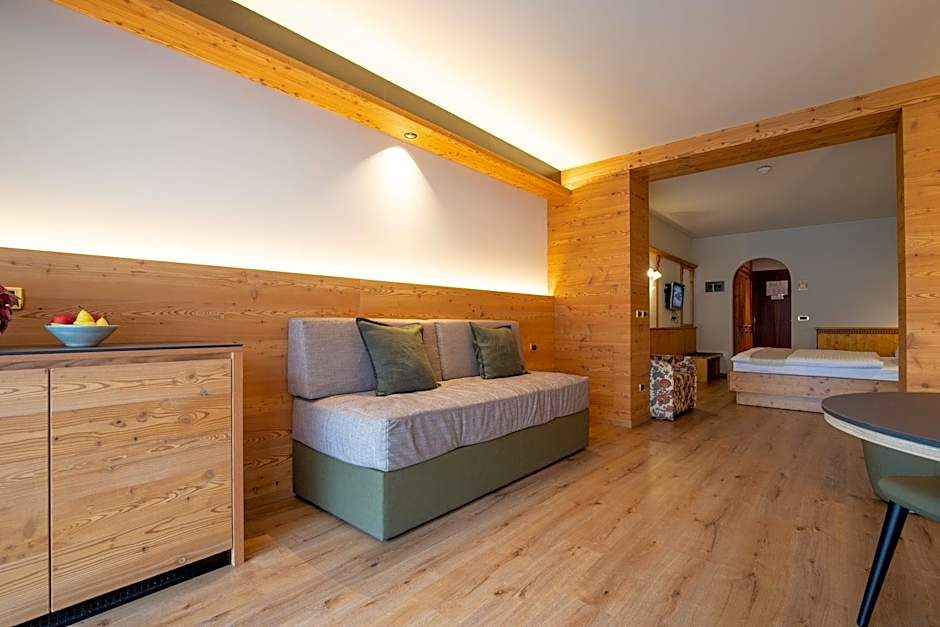 Photo 1 of 9 of Junior Suite, Balcony
