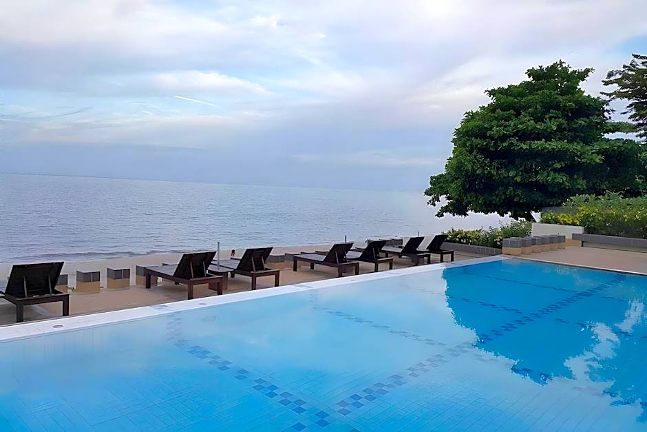 Khanom Golden Beach Hotel