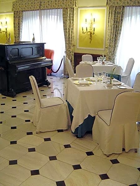 One Shot Palacio Reina Victoria 04