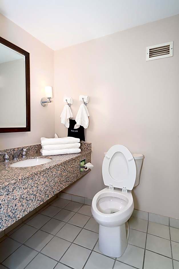 Bella Vista Hotel & Suites