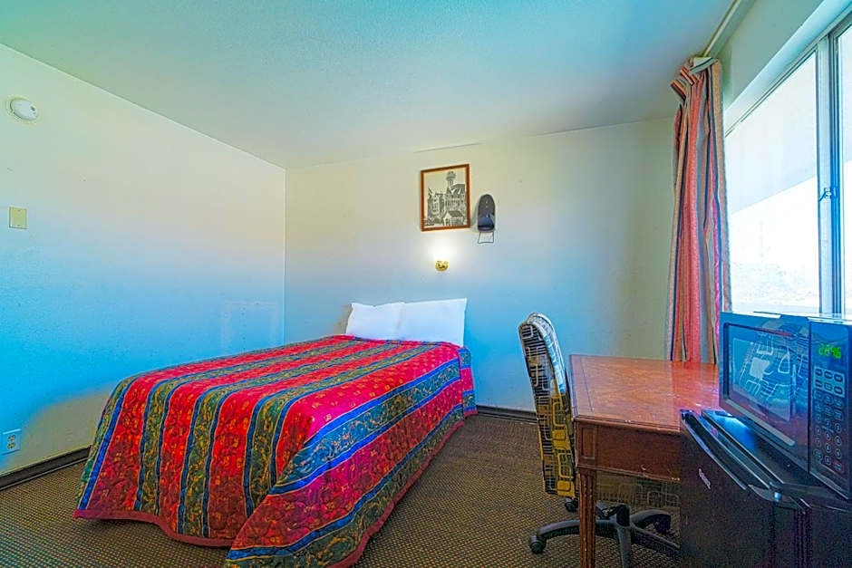 Castle Inn & Suites By OYO Chickasha