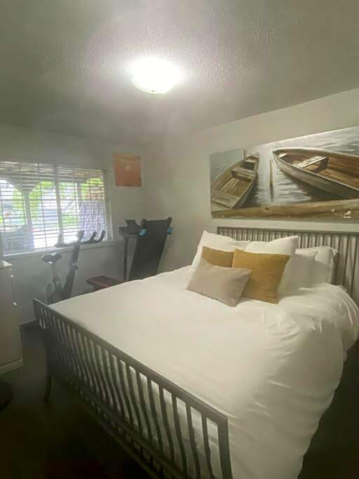 Room in an upper level 4 bedroom-1bathroom home on a quiet tree lined street