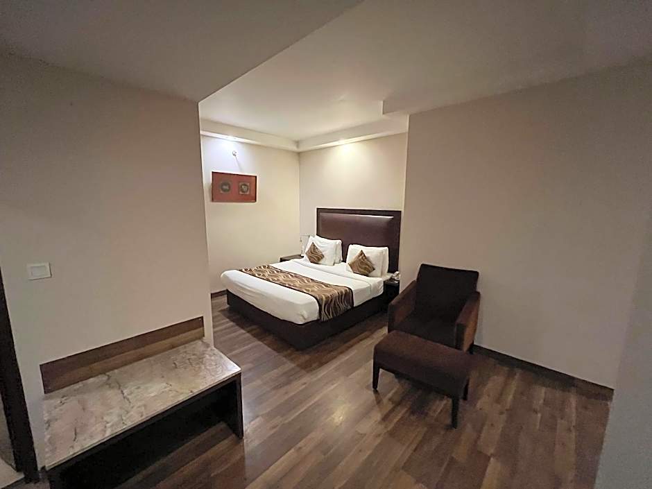 Vibe By The Lalit Traveller