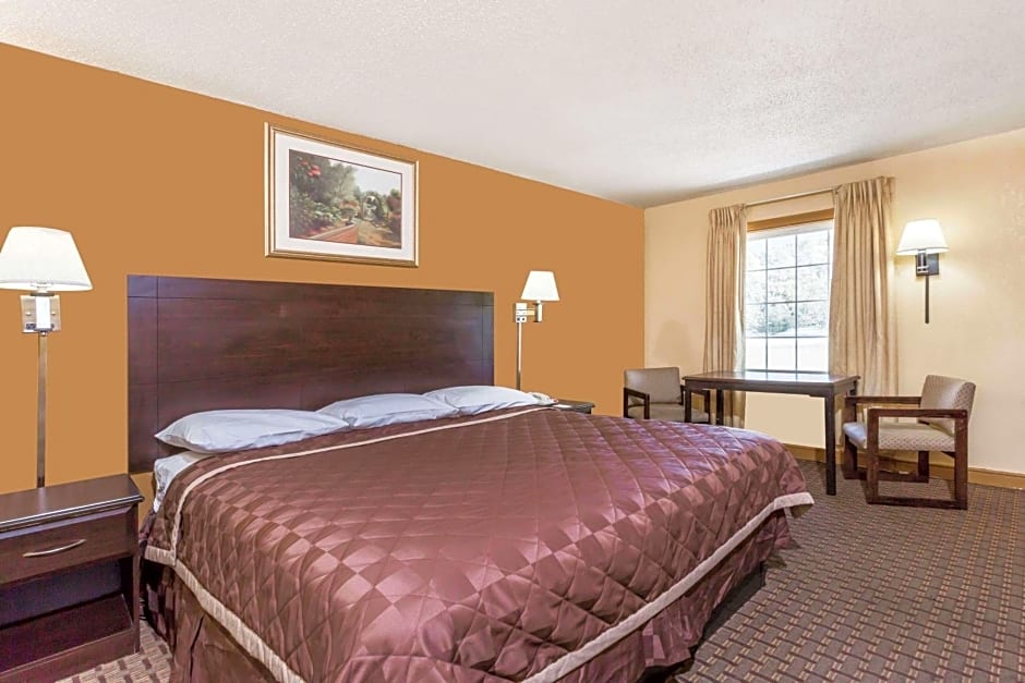 Knights Inn Glen Allen – Glen Allen, VA