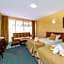 Avenue Hotel