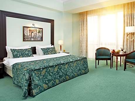 Superior with Breakfast