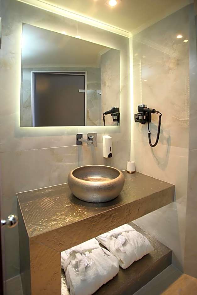 Athinais Luxury Apartments