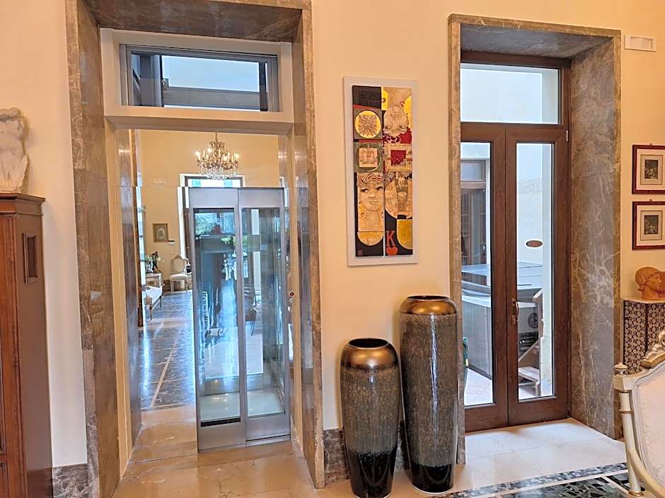 Dimora Charleston Lecce parcheggio privato in loco gratis