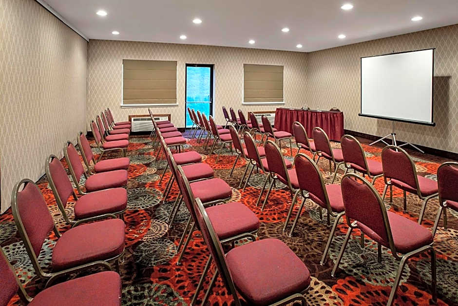 Holiday Inn Express & Suites East Greenbush(Albany-Skyline) By IHG