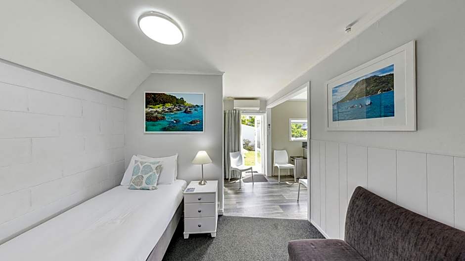 Harbour View Motel and Waterfront Apartments