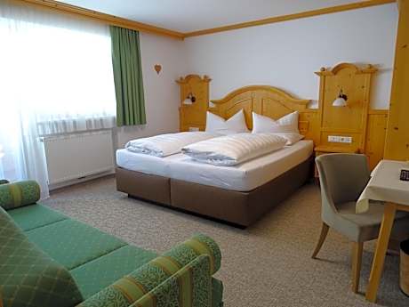 Triple Room with Shower