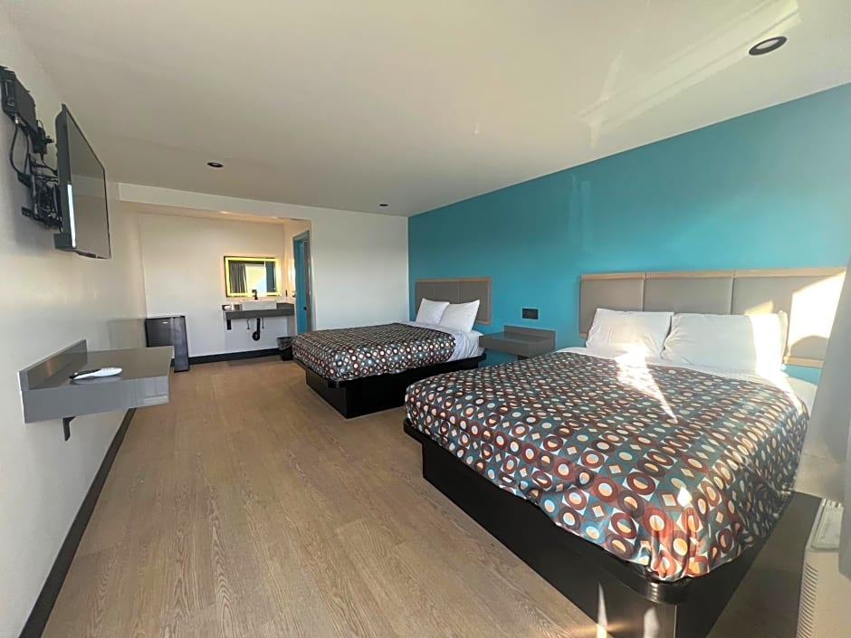 Palm Inn - Newly Renovated Rooms