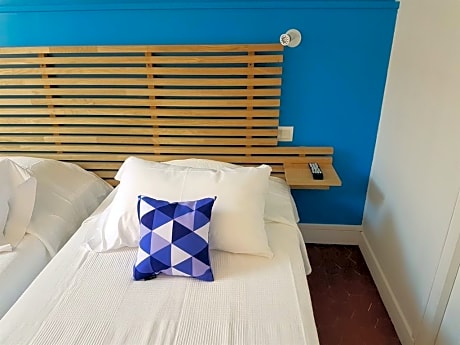 Double ou Twin-Standard-Salle de bain privée-Vue sur Rue-Fenêtre