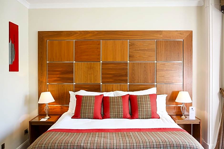 The Glenmoriston Townhouse Hotel