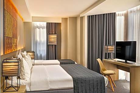 Deluxe Quadruple Room