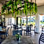 Upmarket Stunner in Ballito 360 with Inverter