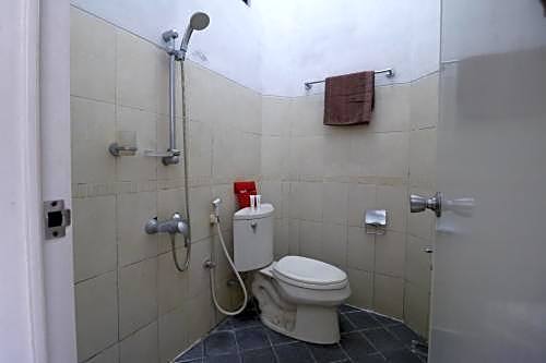 RedDoorz Plus near Undip Tembalang
