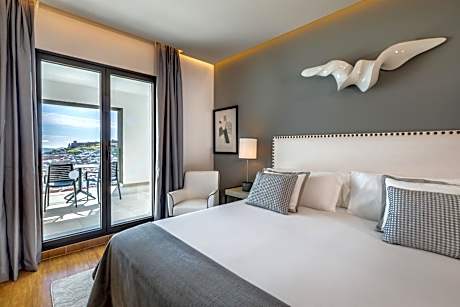 Deluxe Panoramic Double Room with Castle View