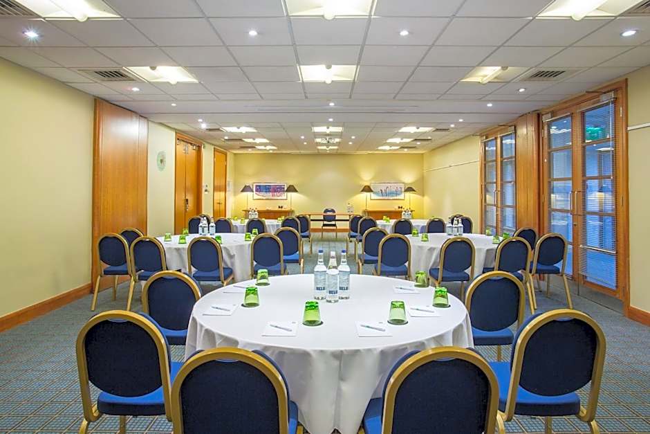 Holiday Inn Cambridge By IHG