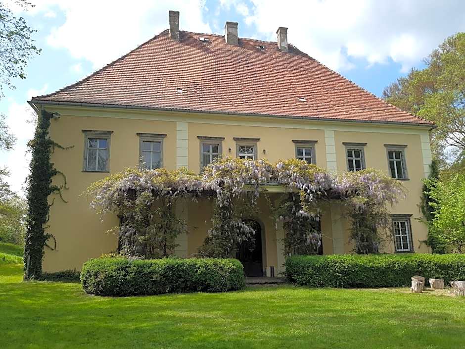 Palac Lasow