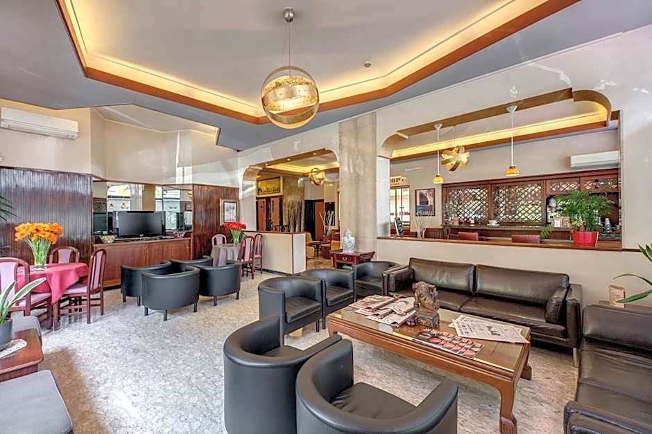 Hotel Pacific